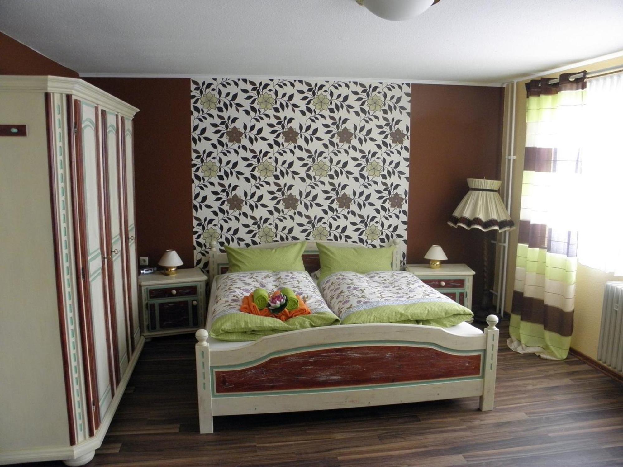Hotel 4 Jahreszeiten Mit Restaurant อัลบ์ชตัดท์ ภายนอก รูปภาพ